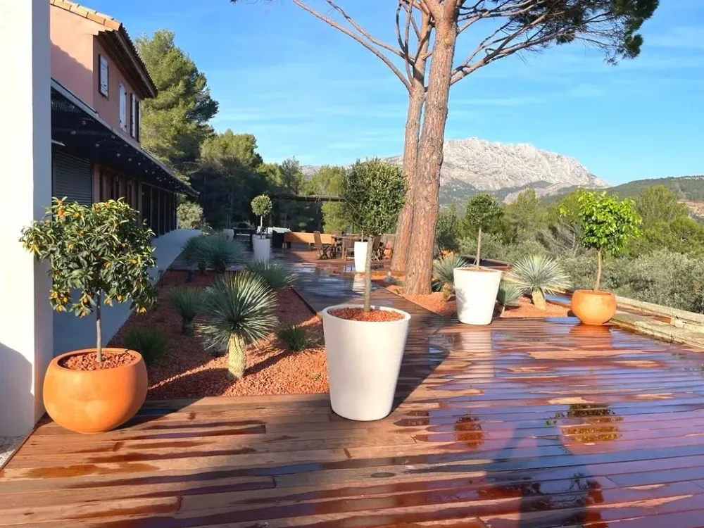 prive-le-tholonet-29