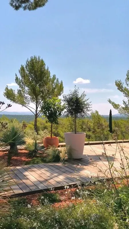 prive-le-tholonet-39